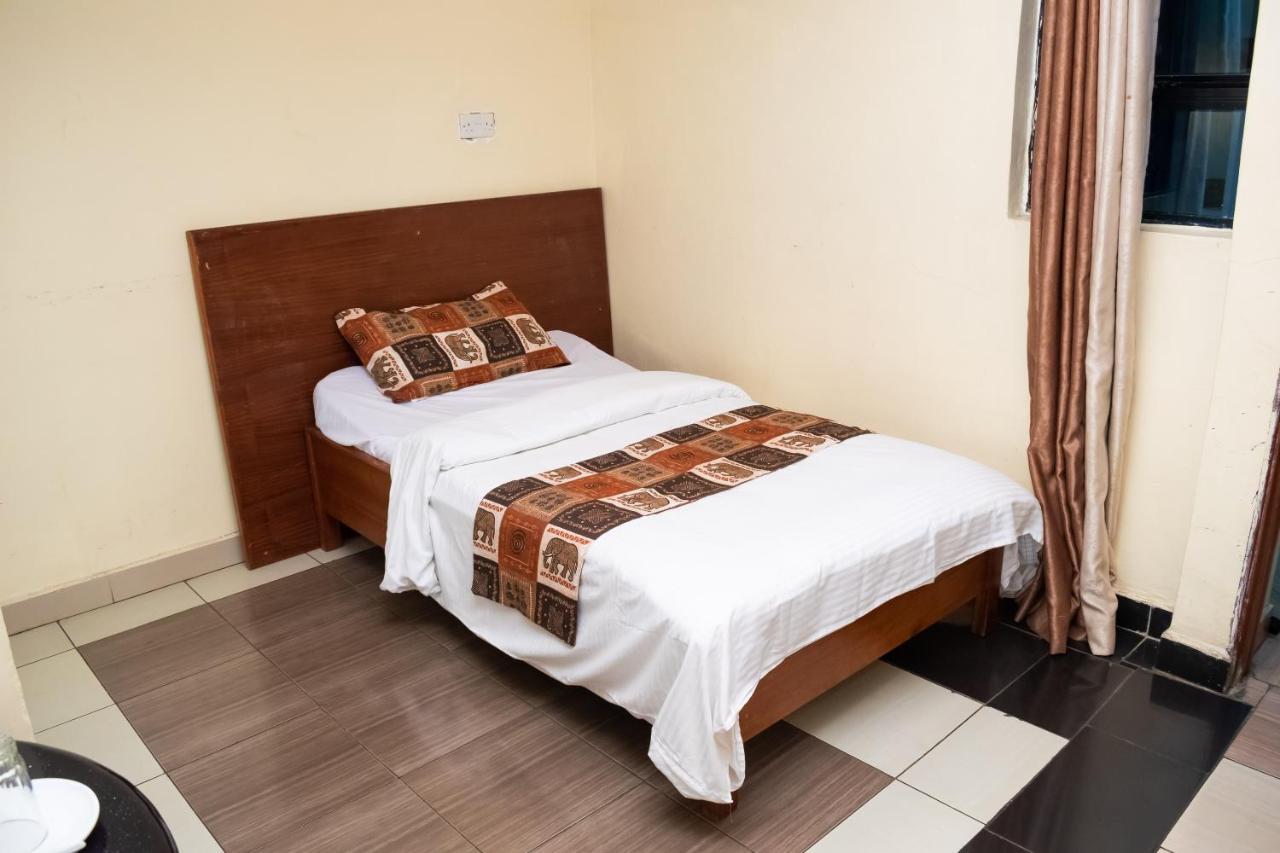 Ngara Riverside Lodge Nairobi Exteriör bild