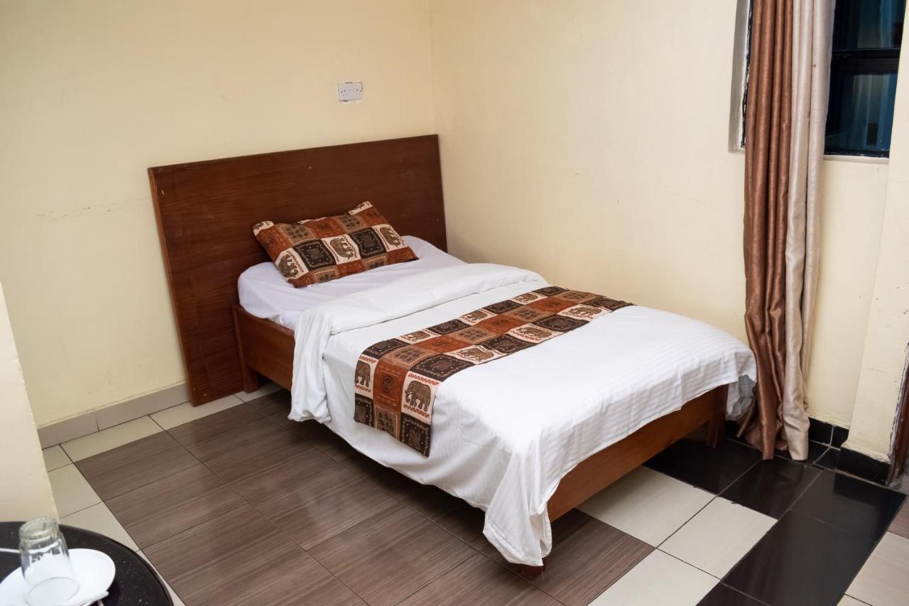 Ngara Riverside Lodge Nairobi Exteriör bild