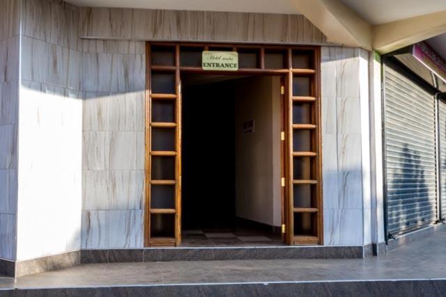 Ngara Riverside Lodge Nairobi Exteriör bild